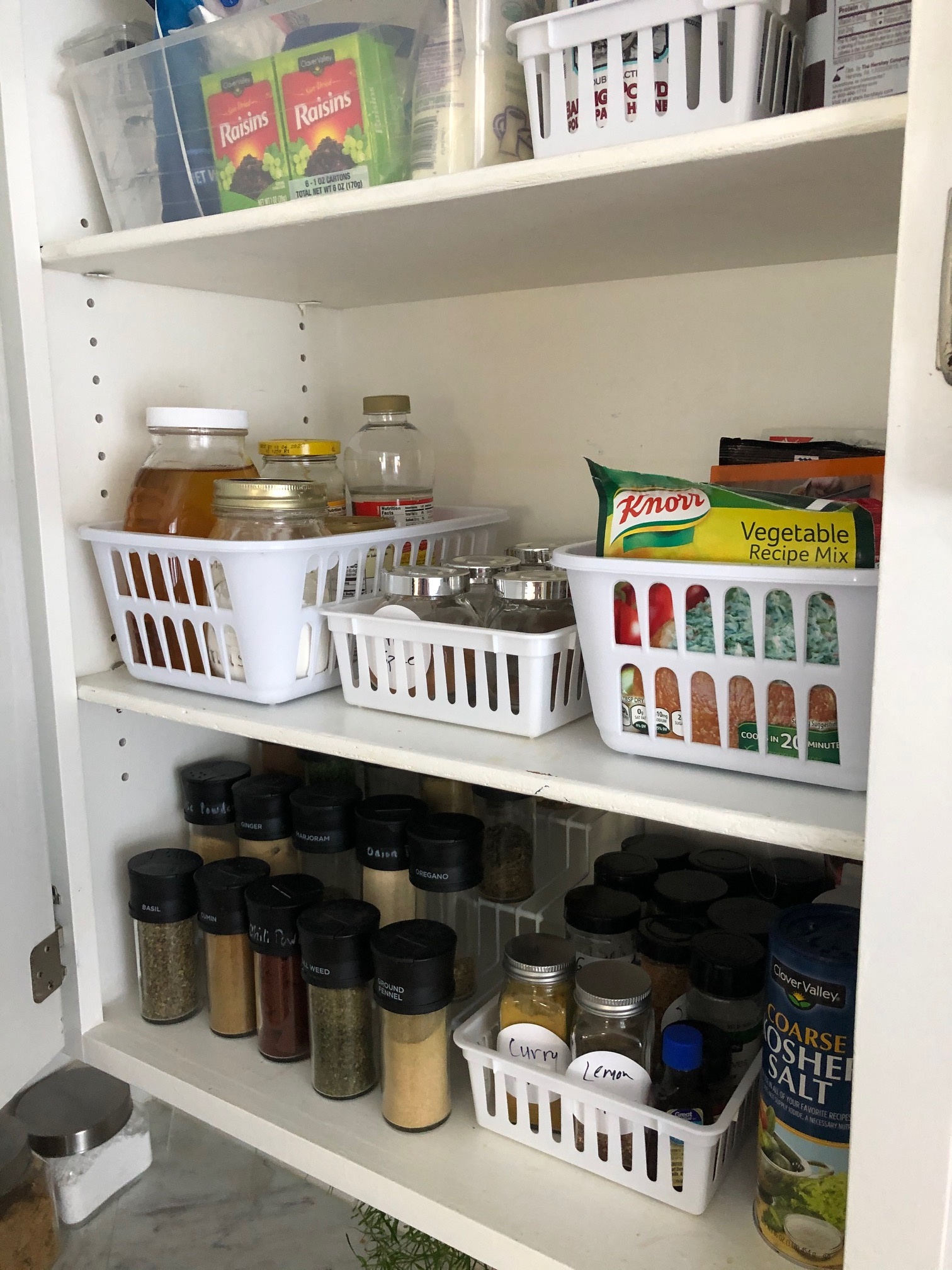 https://palletandpantry.com///wp-content/uploads/2020/01/After-Organized-Spice-and-Baking-Cabinet-rotated.jpg