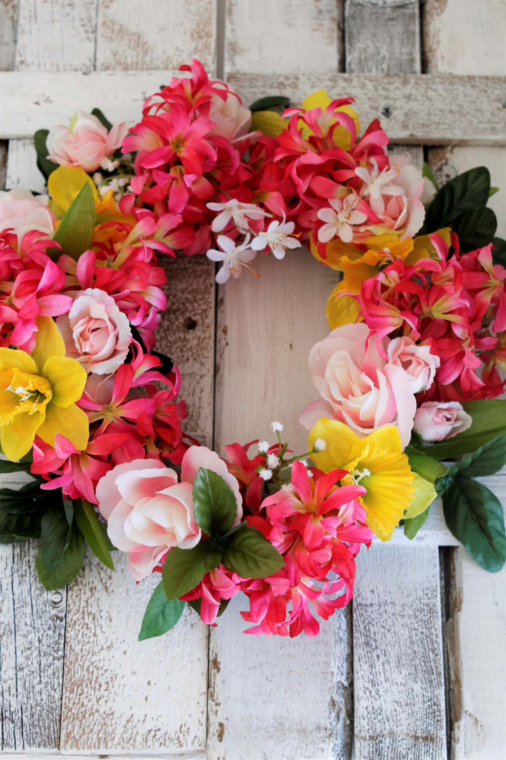 DIY Spring Wreath - Pallet and Pantry