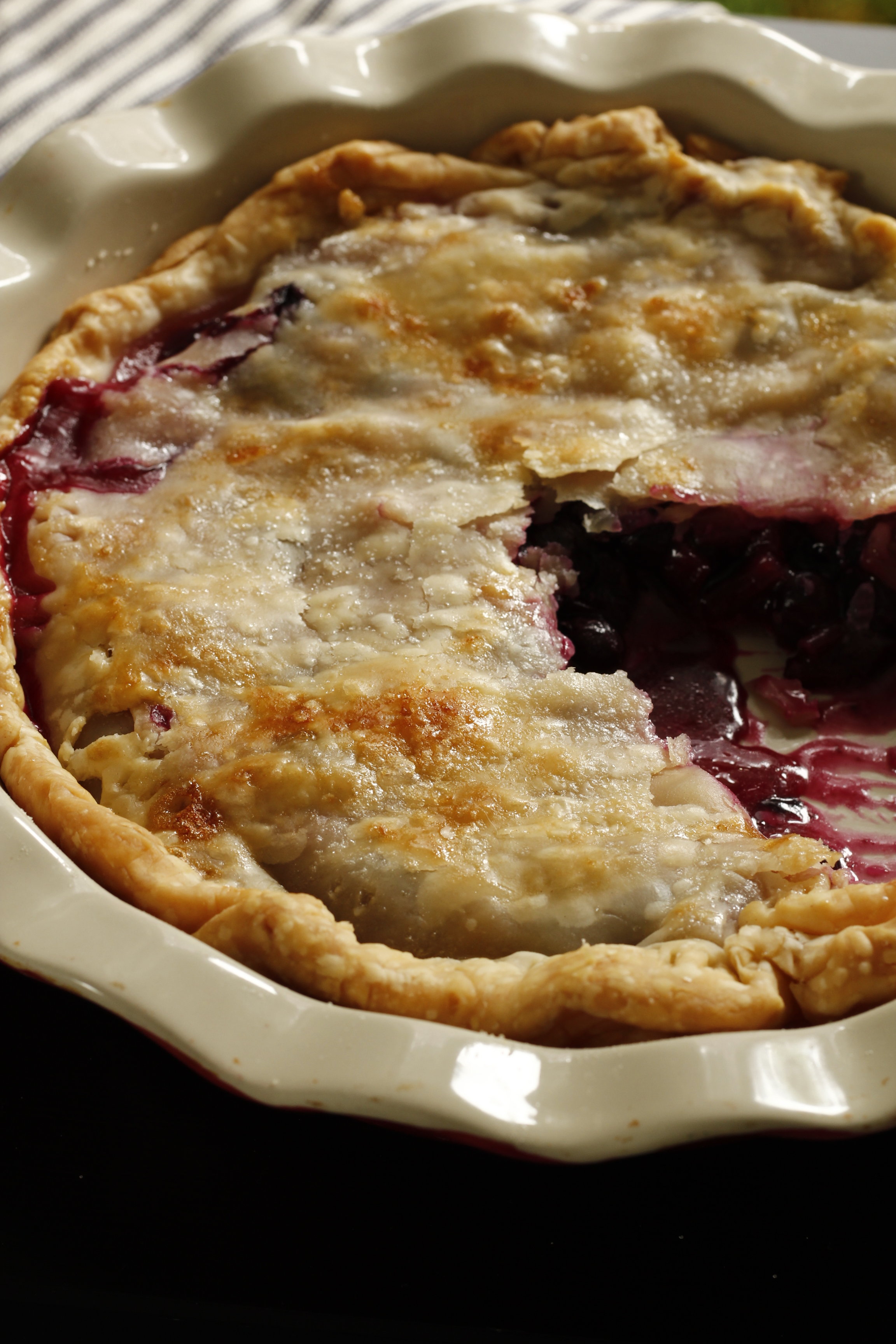 Blueberry-Rhubarb Pie - Pallet And Pantry