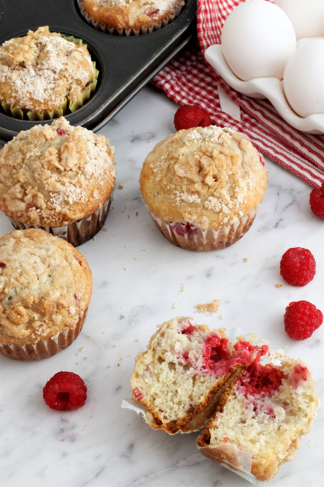 Raspberry Streusel Muffins - Pallet and Pantry