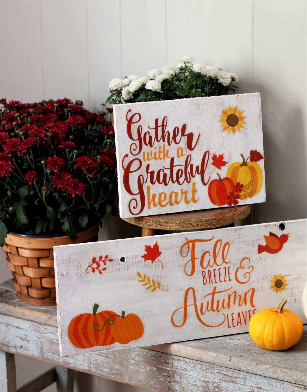 Easy DIY Fall Signs - Pallet and Pantry