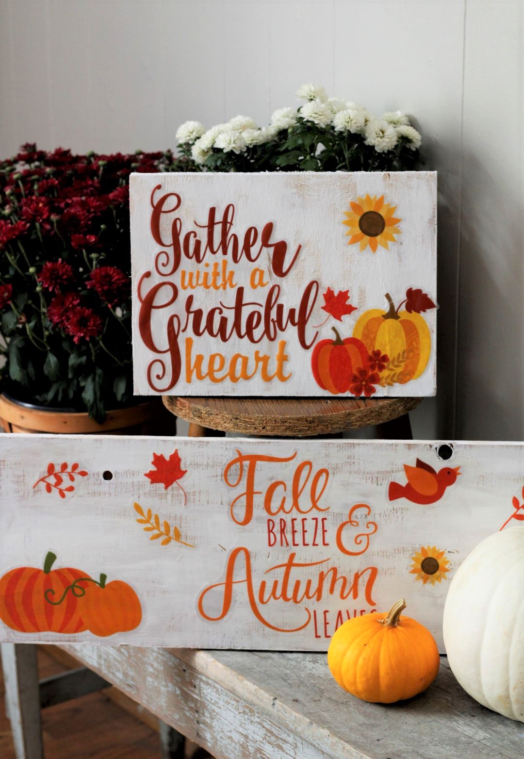 Easy DIY Fall Signs - Pallet and Pantry