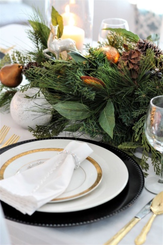 Woodland Glam Christmas Tablescape - Pallet and Pantry