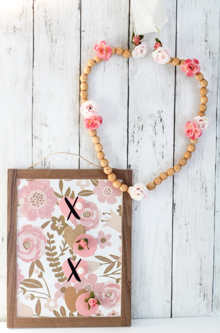 Easy 10 Minute DIY Valentines Day Wall Decor! - Pallet and Pantry